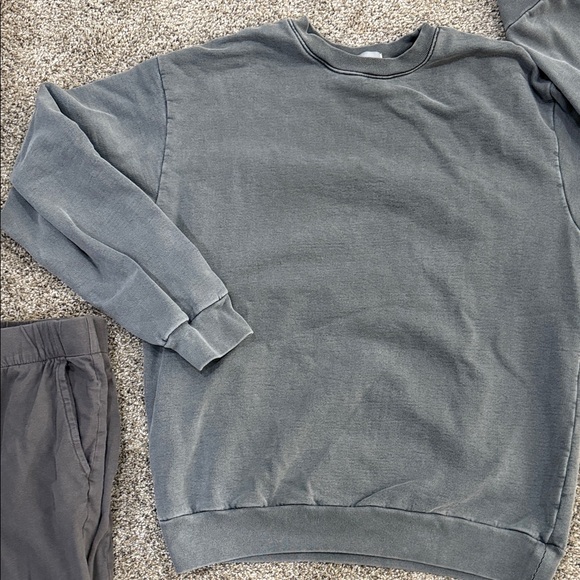 Talentless Gray Sweatshirt and Joggers Set - Picture 5 of 7